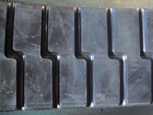 470x152.4x56 Mô hình mịn hoặc khắc PF6110 đường cao su Đường vỉa hè Đường vỉa hè Phần với 52 liên kết