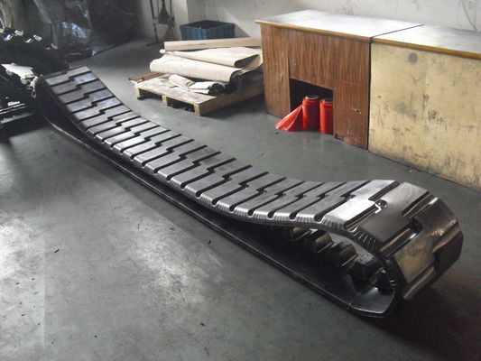 470x152.4x56 Mô hình mịn hoặc khắc PF6110 đường cao su Đường vỉa hè Đường vỉa hè Phần với 52 liên kết