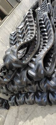 Cầm cao su 300x127x32 Cầm cao su cho Kubota M5091 Power Crawler